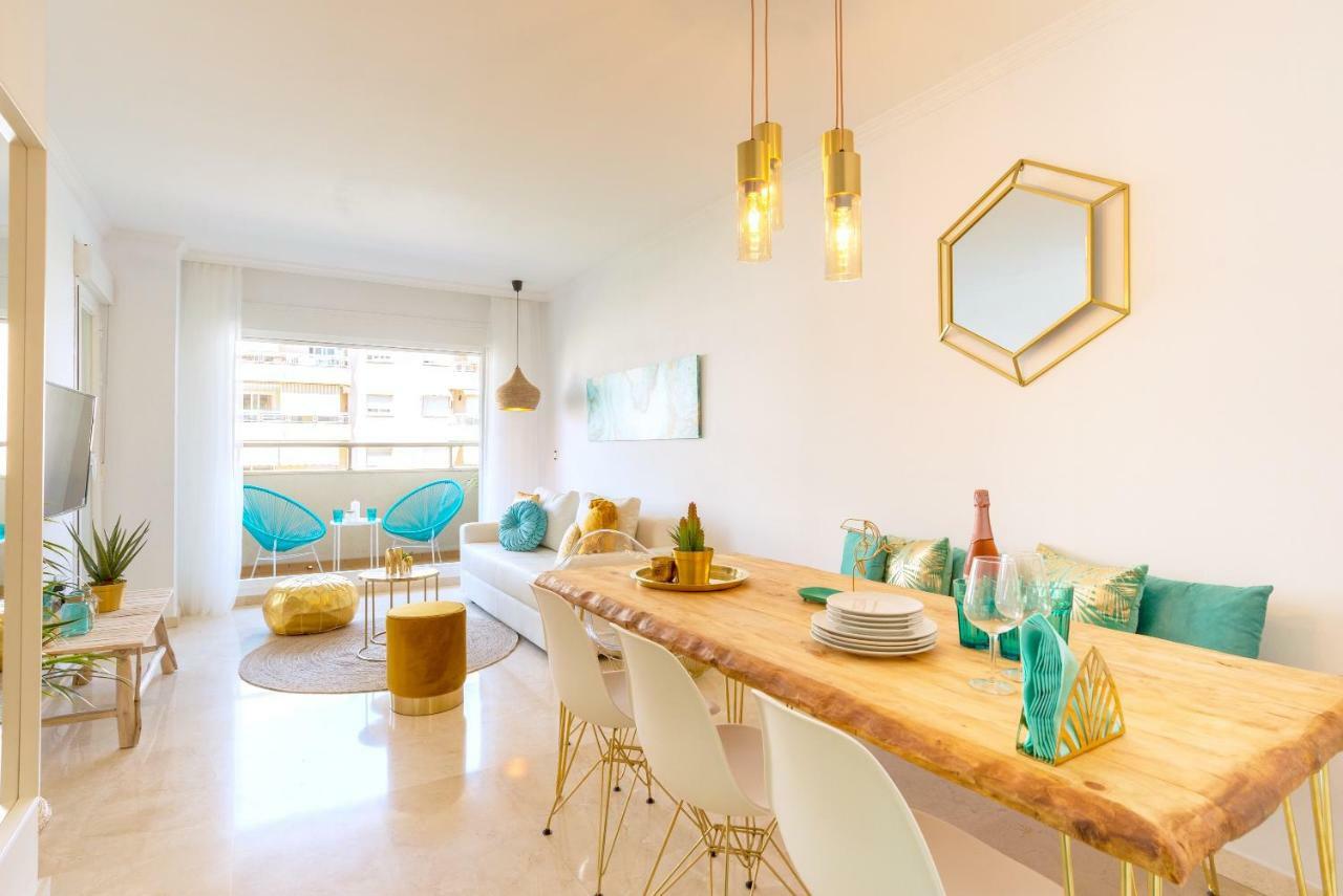 Charming Apartment On The Beach - Pool And Parking Malaga Zewnętrze zdjęcie