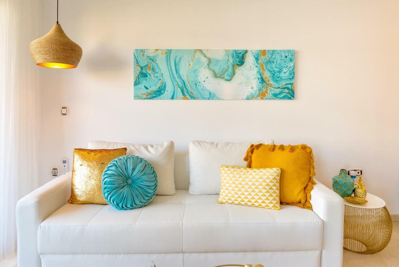 Charming Apartment On The Beach - Pool And Parking Malaga Zewnętrze zdjęcie