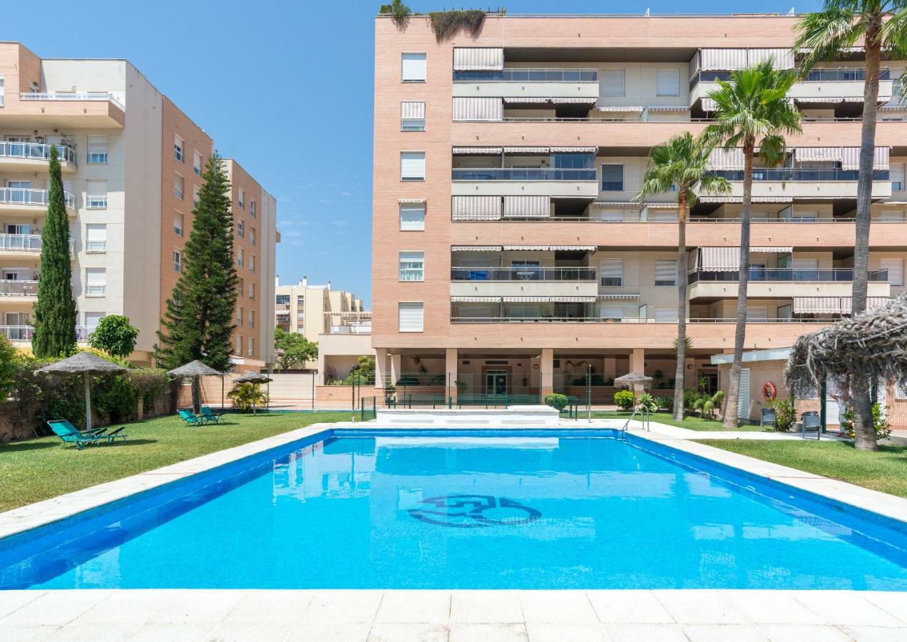Charming Apartment On The Beach - Pool And Parking Malaga Zewnętrze zdjęcie